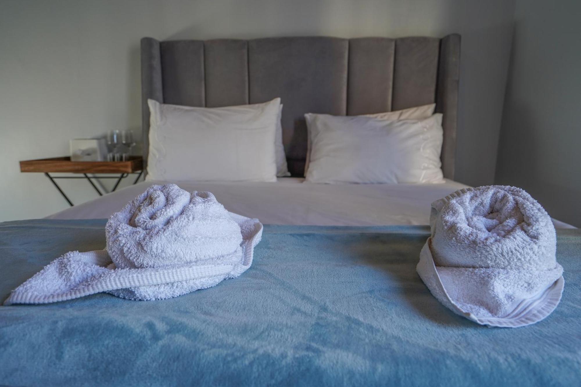 Ocean Vibes Hotel Кейптаун Екстериор снимка